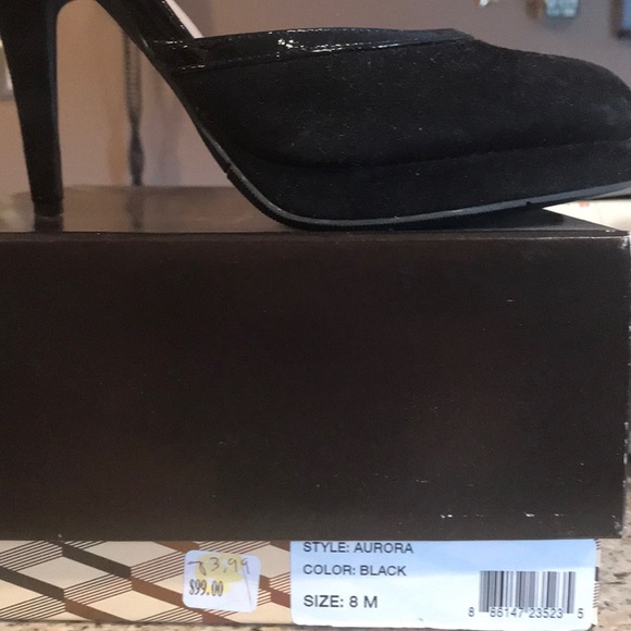 Victor Alfaro platform heels.  Suede and patent. - Picture 4 of 4